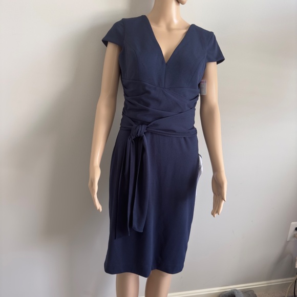 Dress the Population Dresses & Skirts - Dress the Population Dana Belted Cocktail Dress Size Medium
